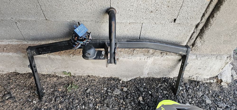 Теглич Audi 3 VW Golf VW Bora