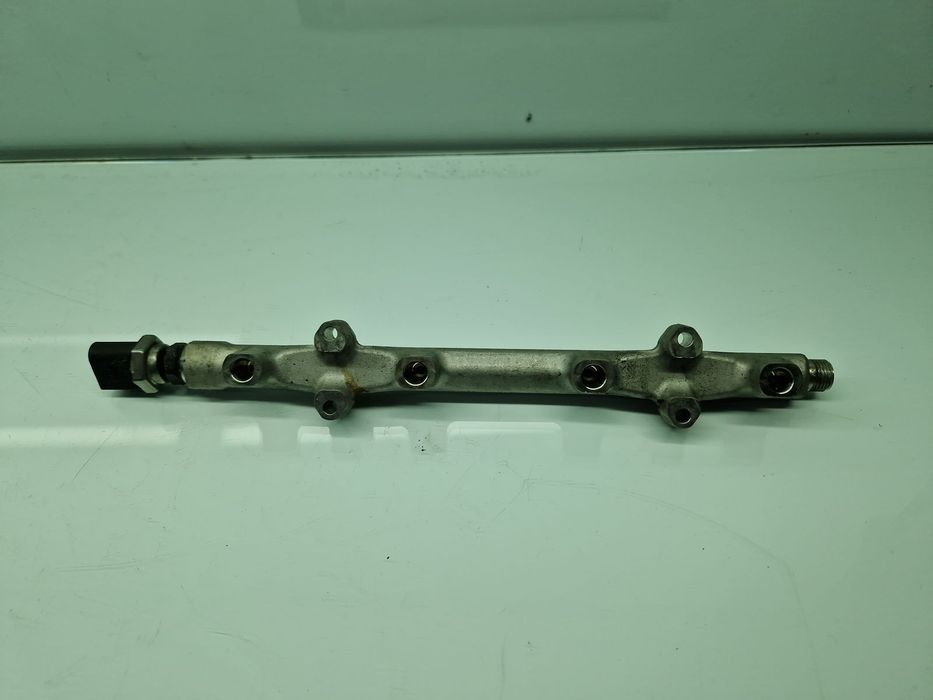 Rampa injectoare Volkswagen Passat B8 (3G2) [Fabr 2015-prezent] 05E133