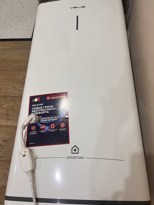 Продам титан водонагреватель Ariston