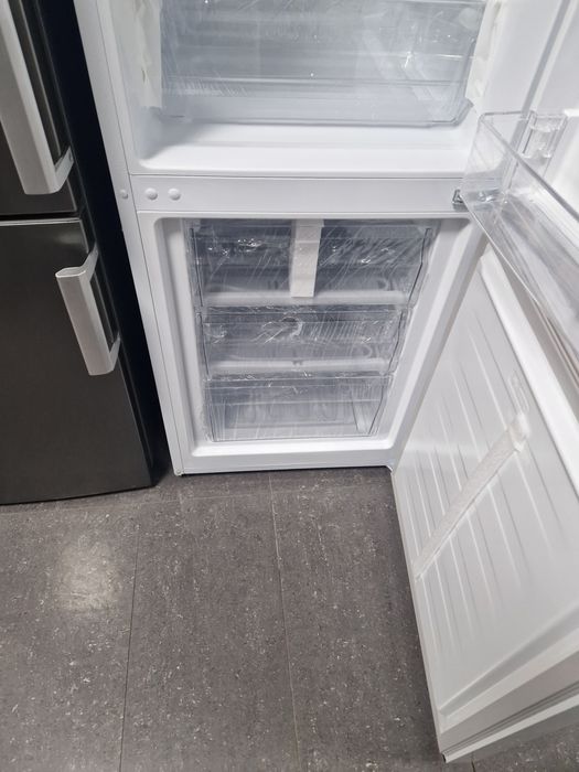 Хладилник с фризер Bomann A++