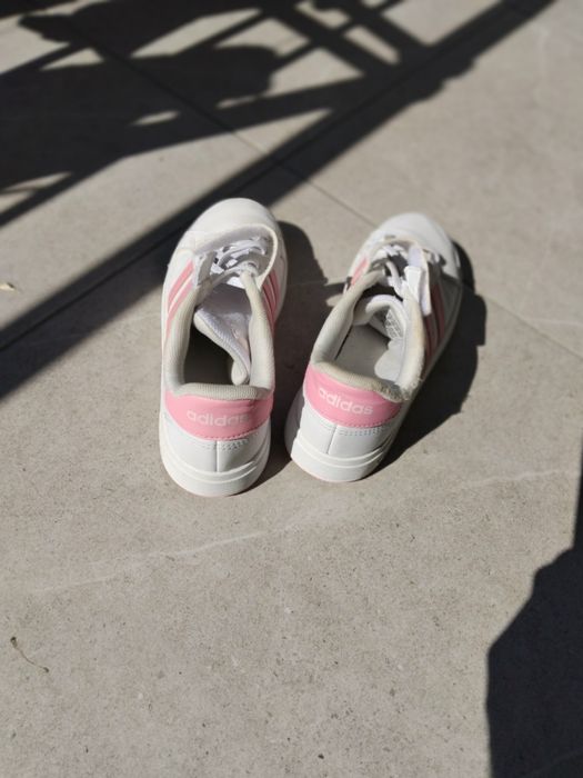 Детски маратонки Adidas за момиче