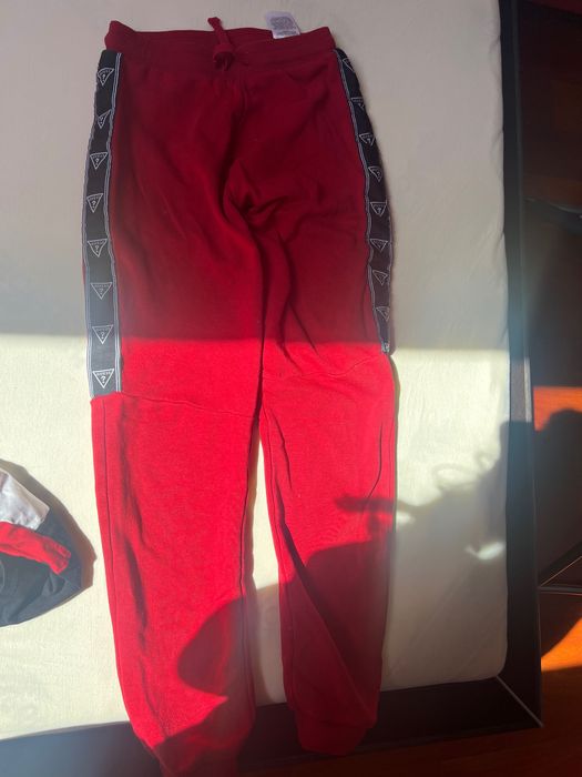 Tricou+pantaloni sport + bluză GUESS