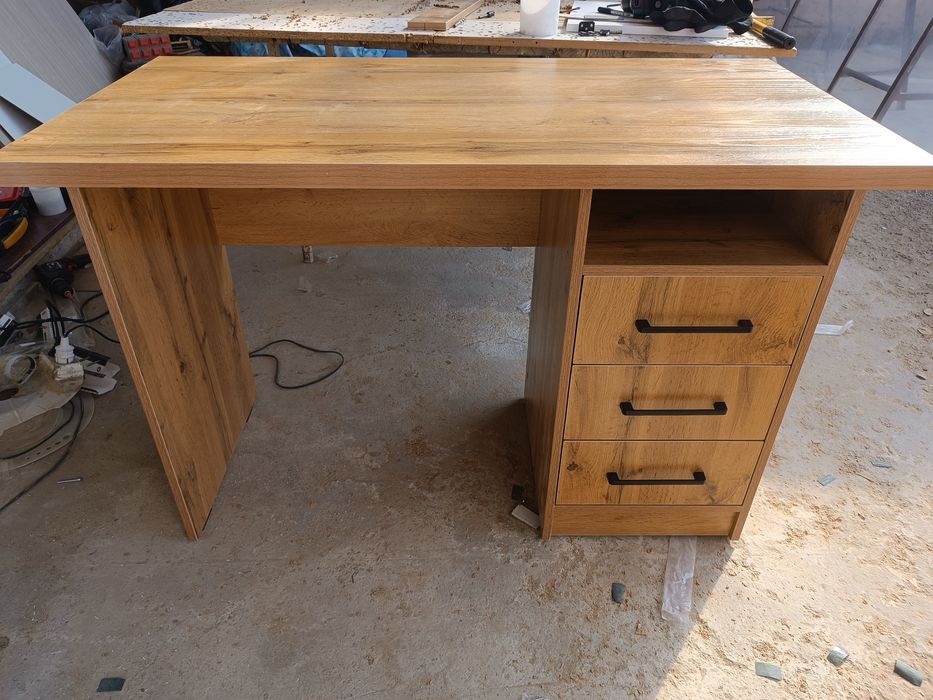 Письменные столы, офисные мебели,и разные мебели на заказ!Yozuv stolla