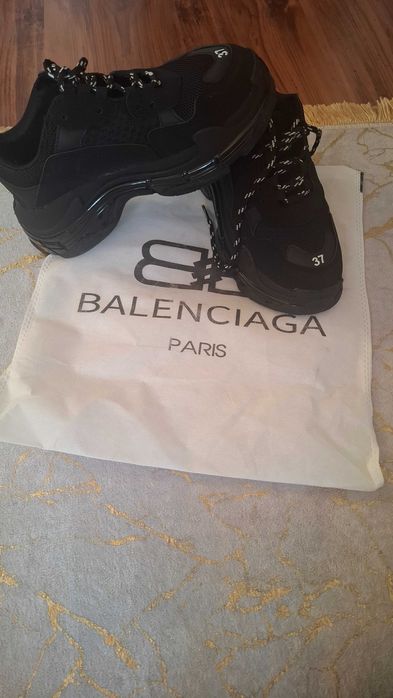 Мартонки Balenciaga черни чисто нови