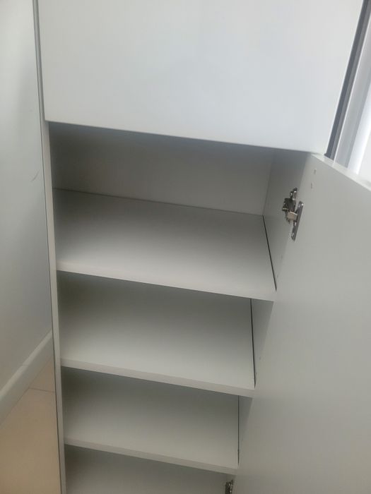 Dulap alb cu oglinda, producție poloneză