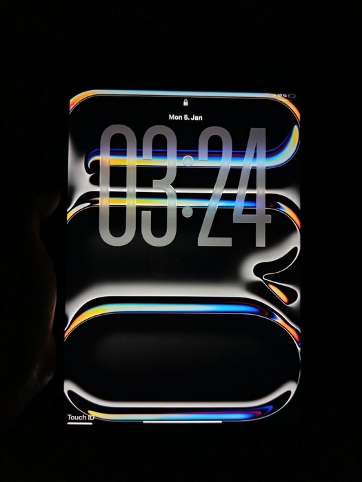 Ipad air m2 98%yomkost 128Gb kar dak zaryadnik bor rangi oq kuk