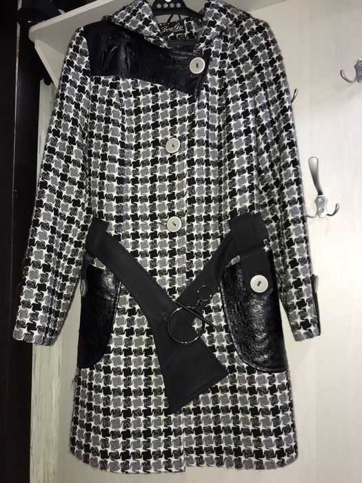 Теплое женское пальто