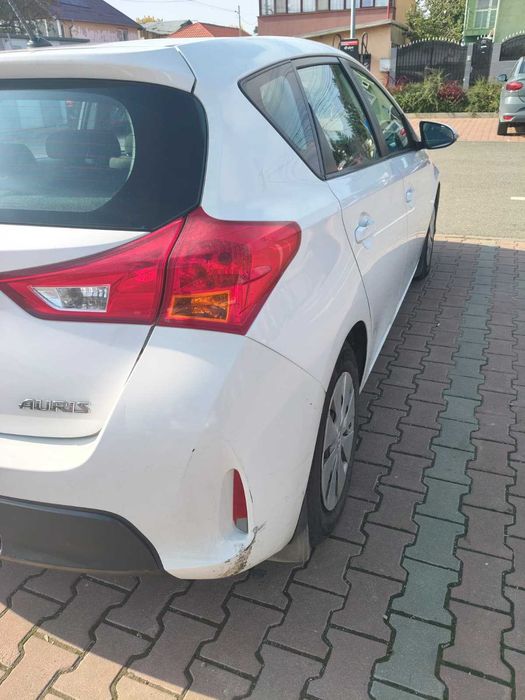 TOYOTA Auris 2014 — imagine 5