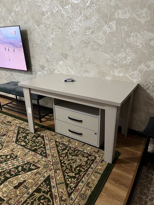 Столлар сатылады