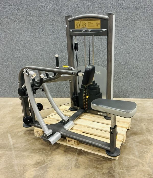 Уред за гребане / seated rowing machine
