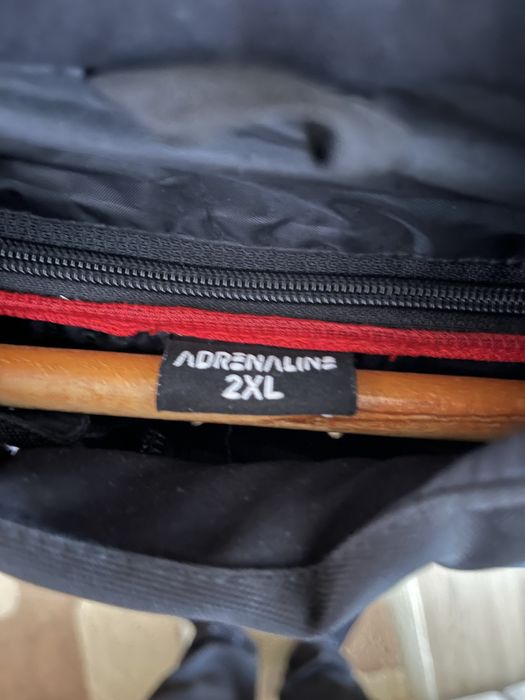 Мото яке, каска, наколенки, ръкавици