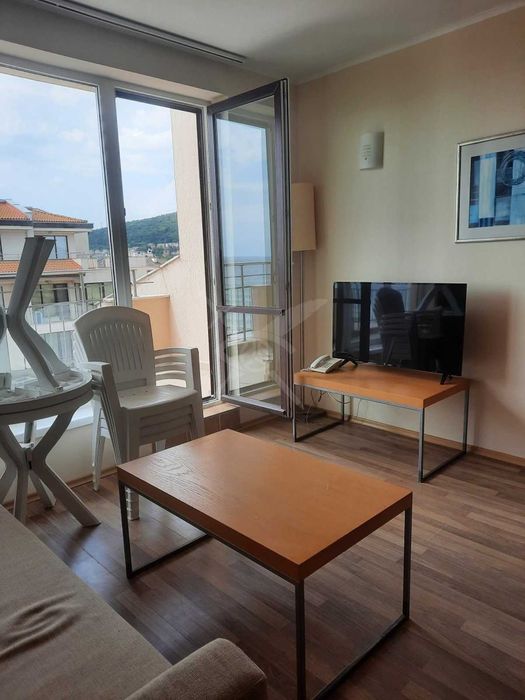 Двустаен апартамент в Обзор 76118