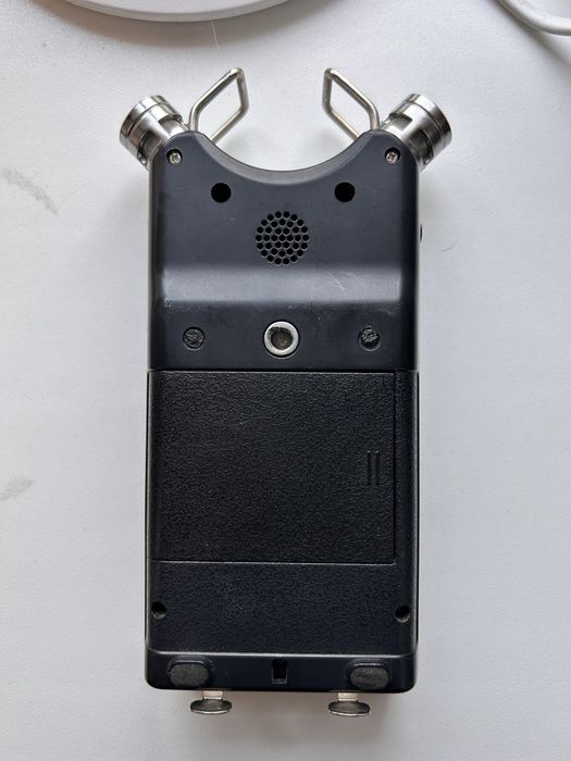 цифровой рекордер  Tascam DR-40