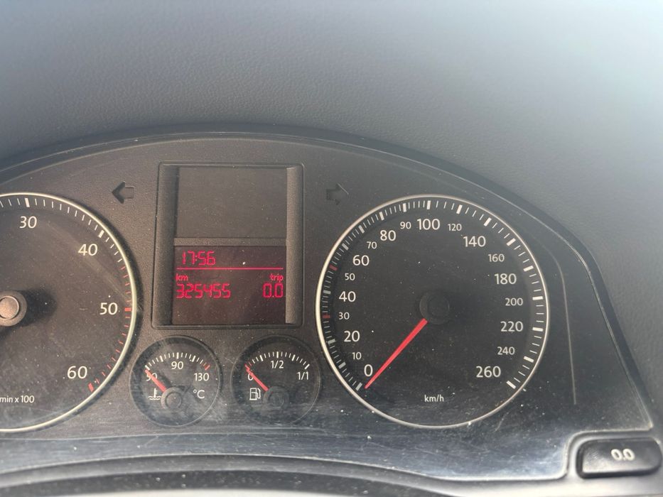 Vând golf 5 diesel fab 2008