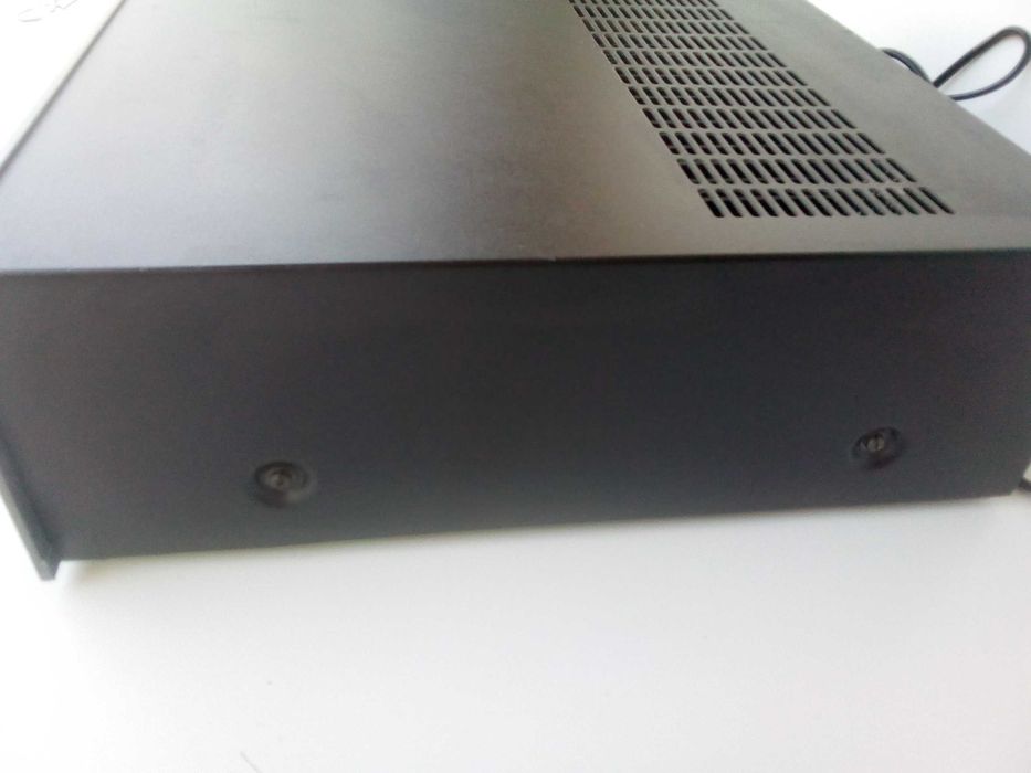 Продавам Усилвател Metz