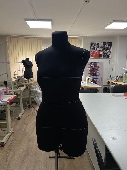 Манекен 44 размера — в наличии 2шт., можно по отдельности