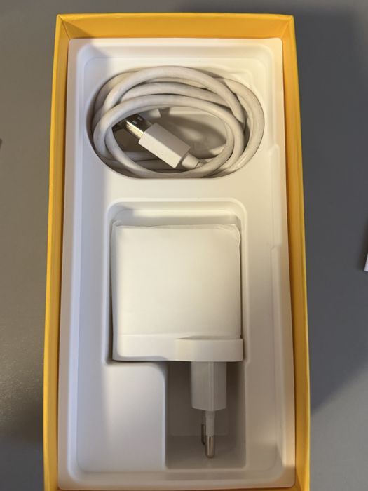 Realme 8: Punk black