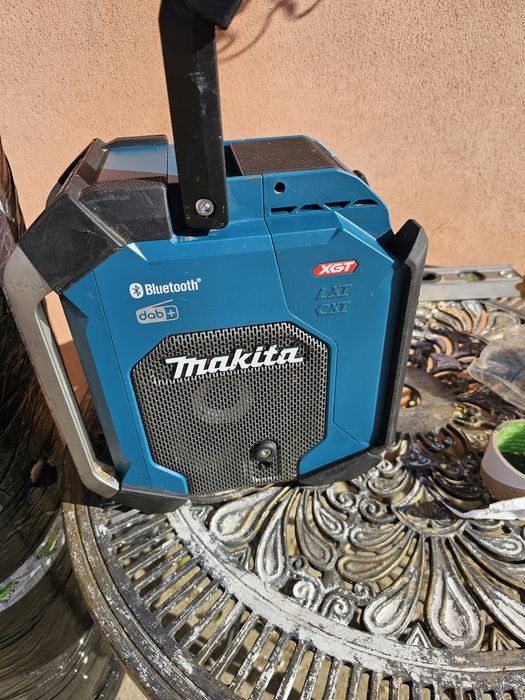 Radio makita cu Bluetooth MR007g