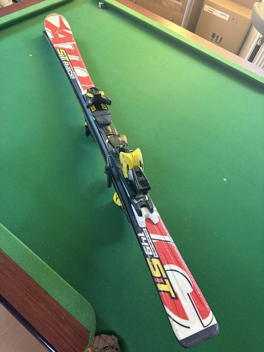 Schiuri copil race cu legaturi atomic