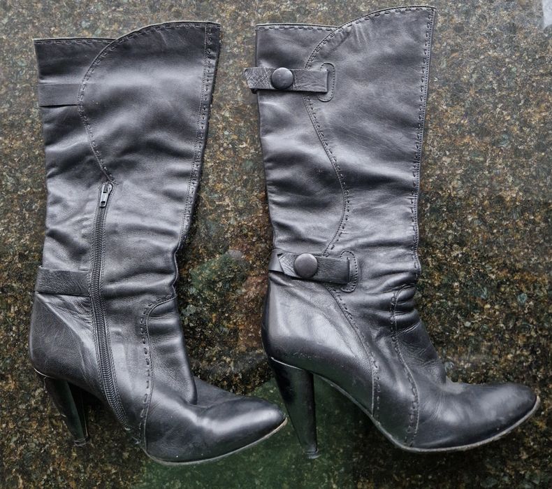 Cizme din piele naturală
Made in Italy.