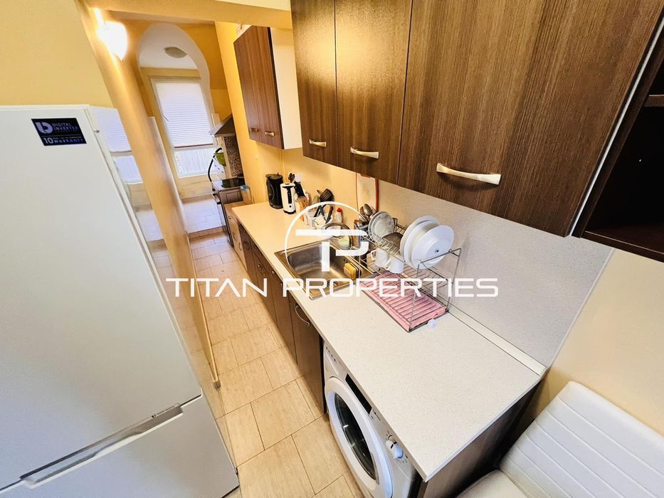 Дава се под наем Едностаен апартамент в Бургас, Център - 45 кв.м за 306 € - Снимка #1