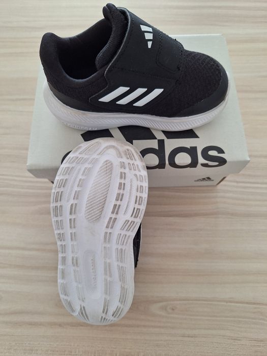 Маратонки Adidas