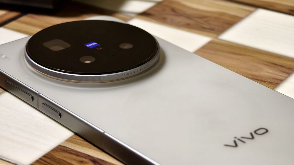 Vivo X300 Pro 1TB 16GB RAM Отличен