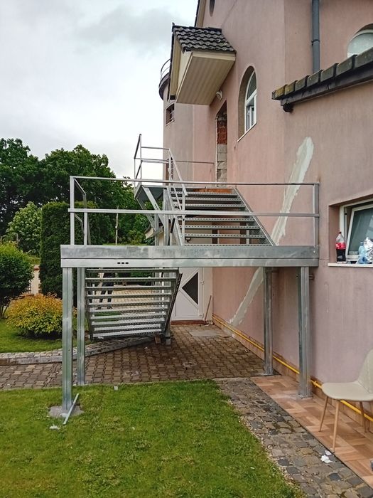 Scara metalica zincata 4mm facem și montaj