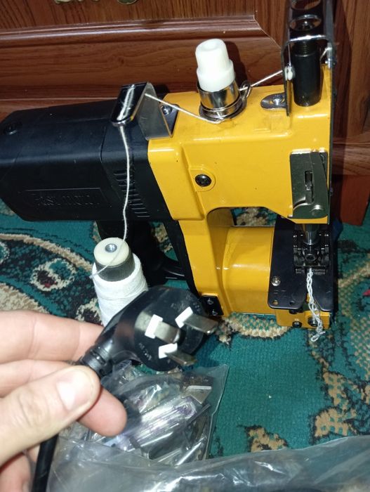 Мешкозашивочная машинка