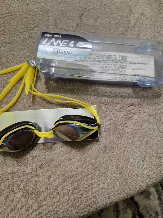 Плувни очила  за активни  плувци маркови