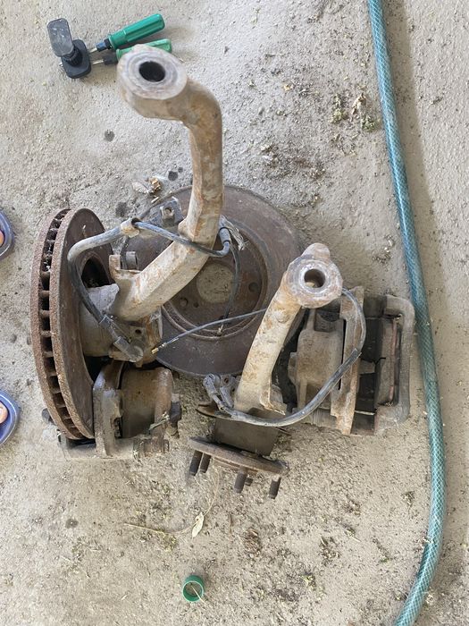 Продам запчасти на Тойоту/Лексус