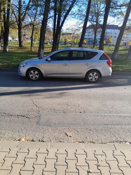 Kia Ceed ,benzină  fabricație  2010