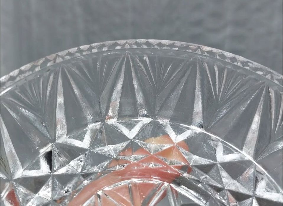 Очень красивая конфетница