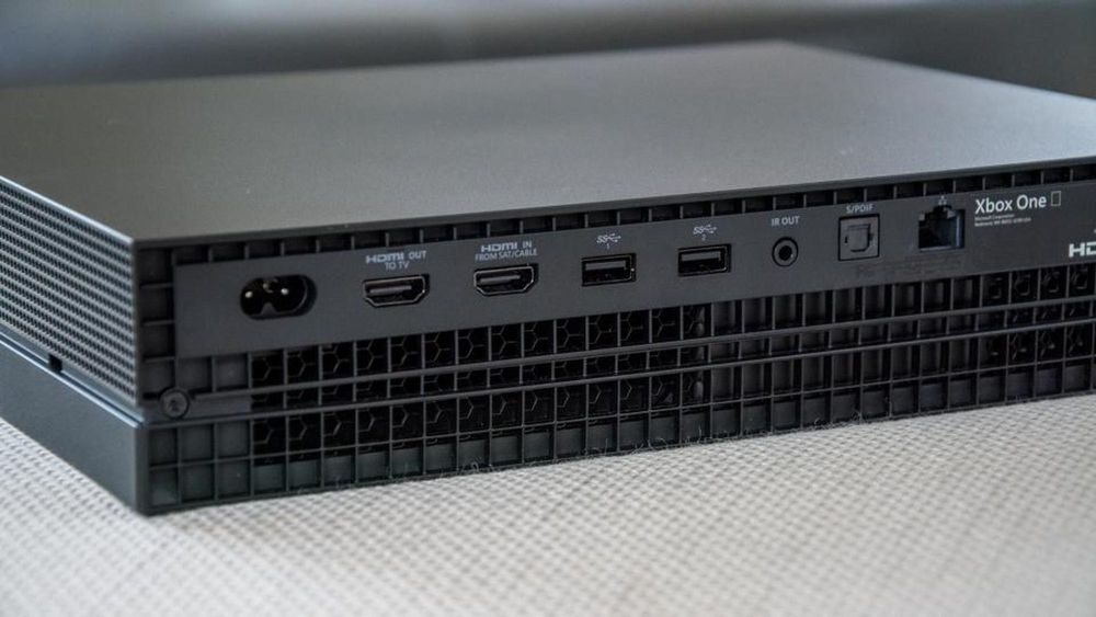 Продам Xbox one X. 300игр.