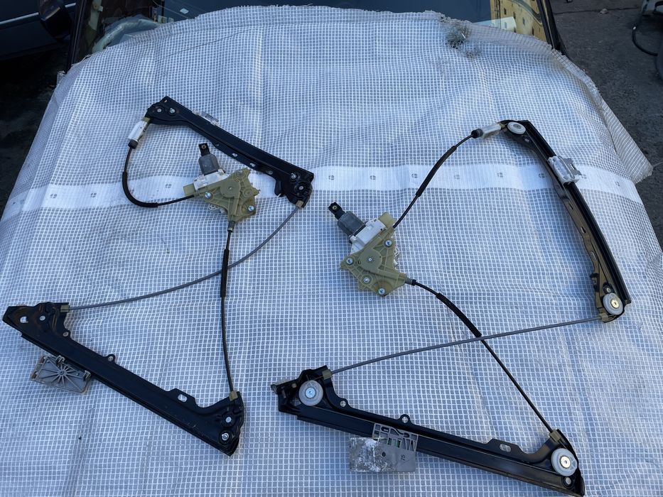 Macara Stanga Dreapta BMW E92 E93 Seria 3 Coupe Cabrio