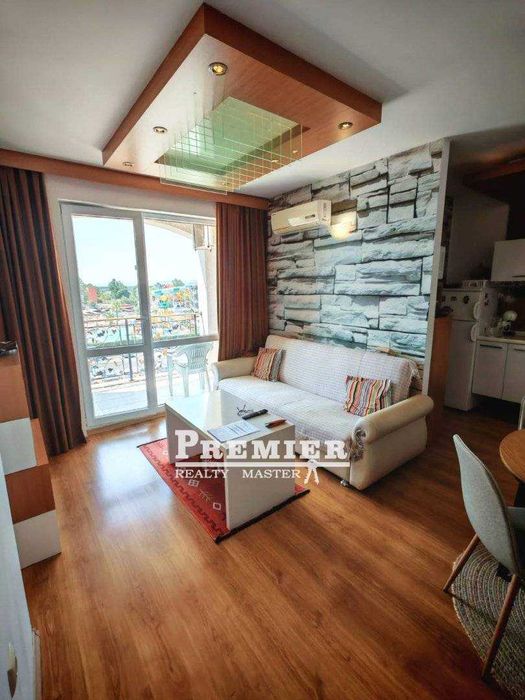 Предлагаме за продажба двустаен апартамент в луксозен комплекс