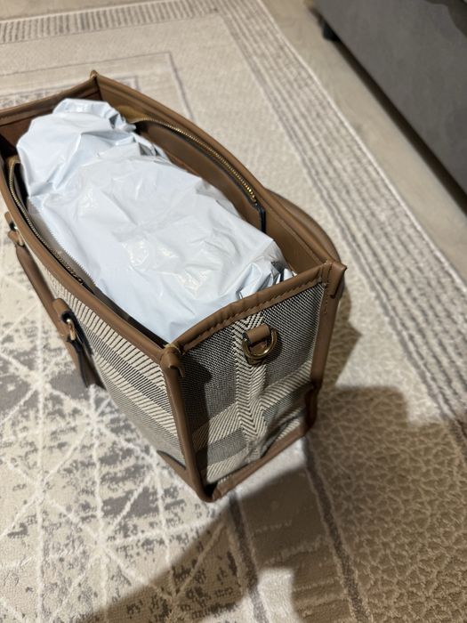 Сумка коричневого цвета