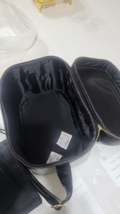 Сумка сундук , косметикаға арналған.