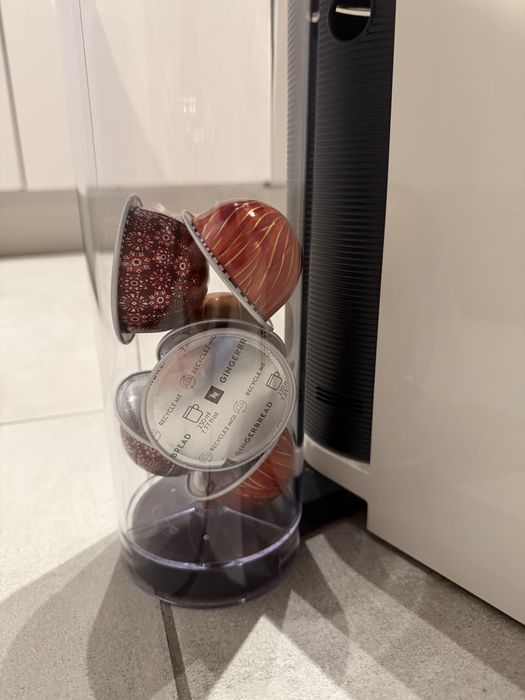 Nespresso Vertuo Plus C - garantie octombrie 2026
