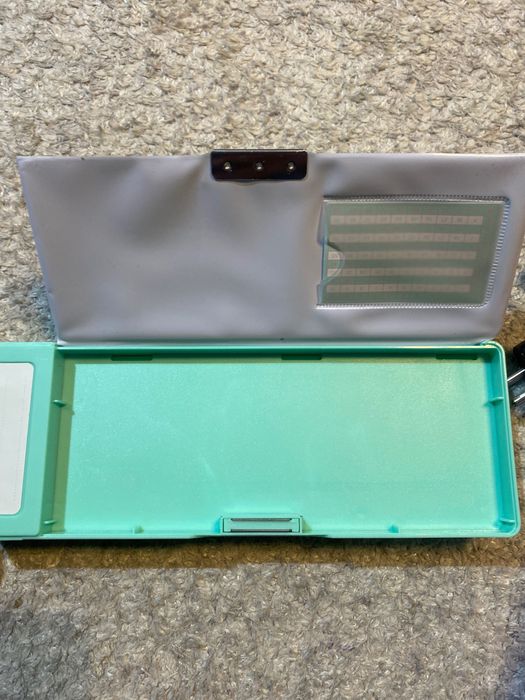 Несесер Smiggle  с калкулатор