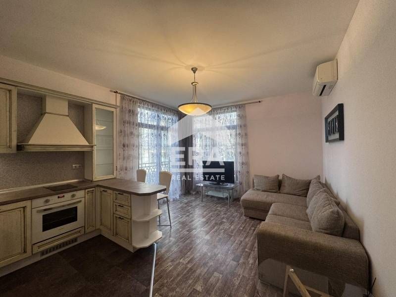 ЕКСКЛУЗИВНО! Двустаен тухлен обзаведен апартамент в квартал Бриз , Вар