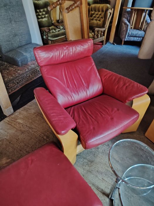 Set de doua fotolii cu taburet și măsuță