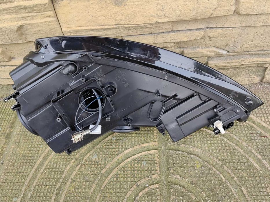 Фар Audi A3 8P Bi-Xenon LED десен / Фар Ауди А3 8П Ксенон НОВ