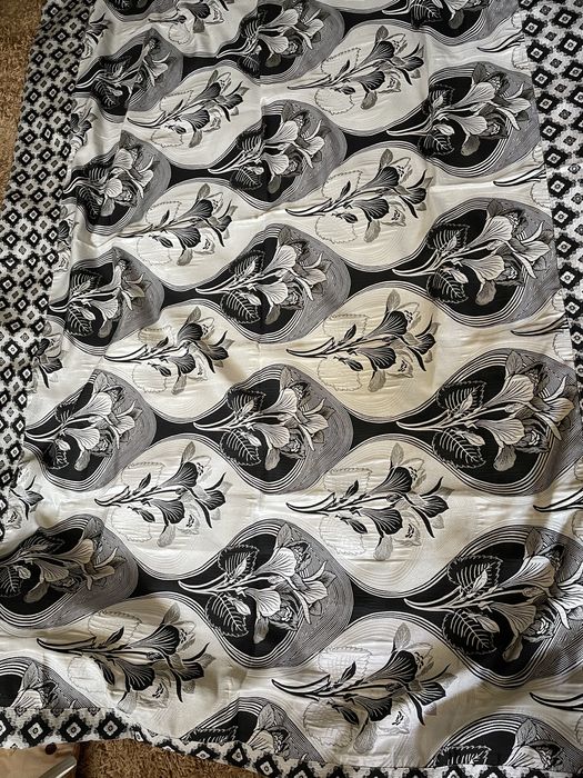 Постелки за легло или диван