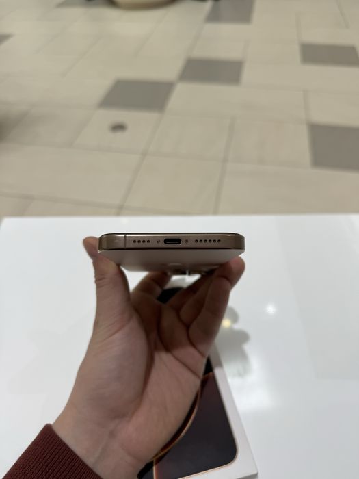 Iphone 16 pro max desert 512g срочно !