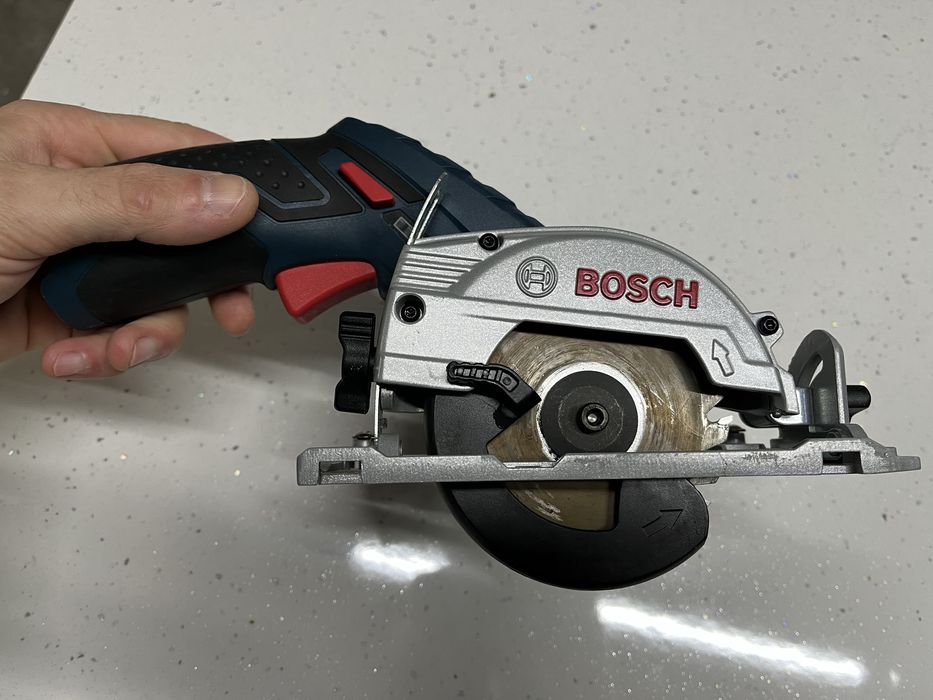 Акум.ръчен циркуляр Bosch GKS 12v-26 Solo