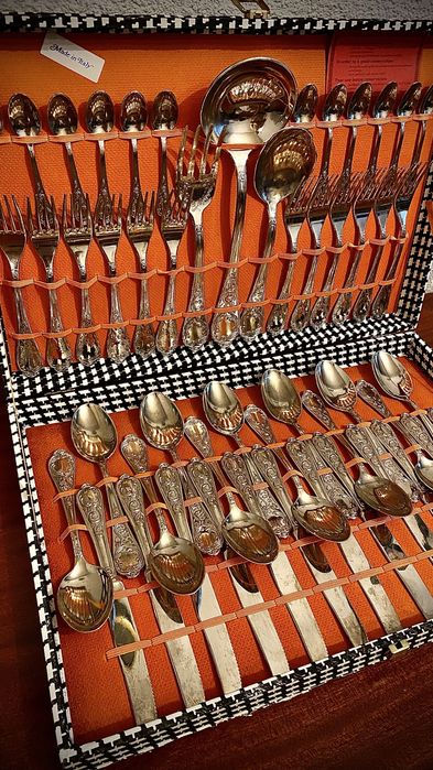 Set complet de tacâmuri argintate pentru 12 persoane