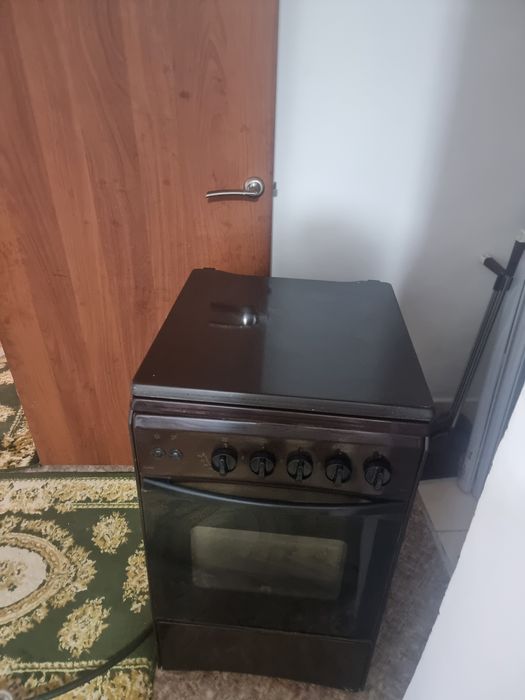 Продам газ плиту б/у