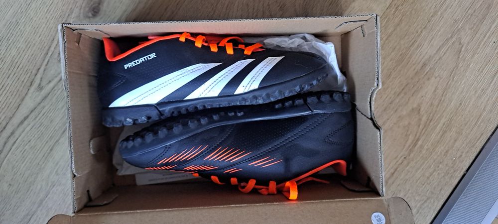 Обувки Nike 35,5, Adidas 35,5