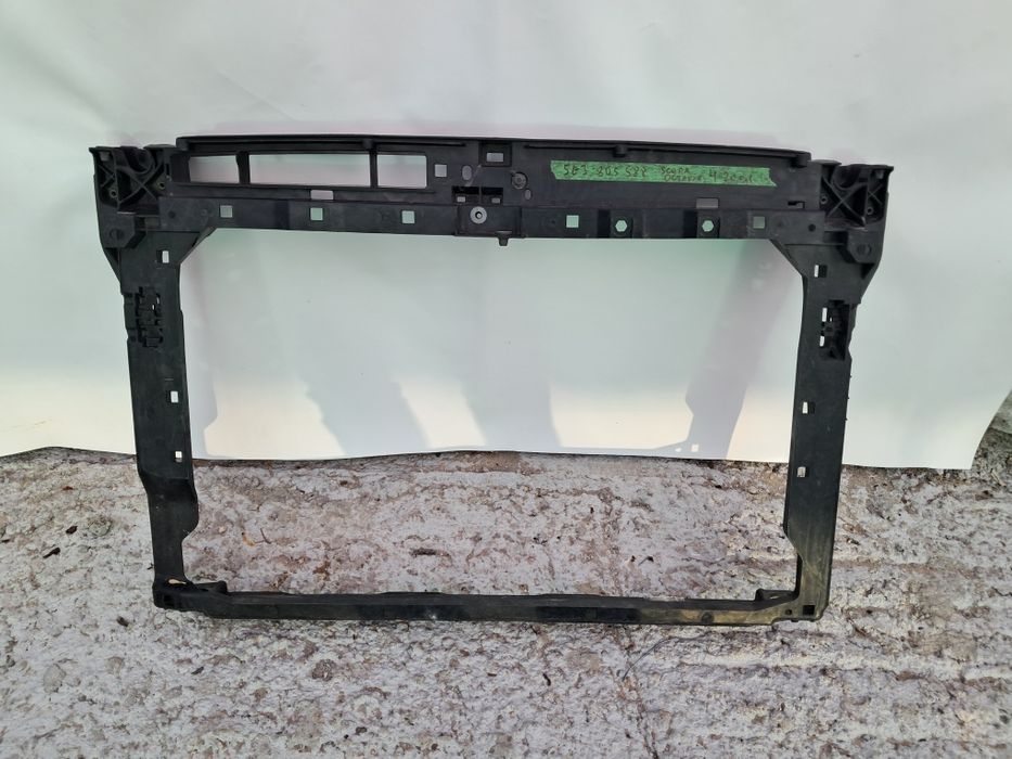 Преден панел Очиларка Skoda Octavia 4